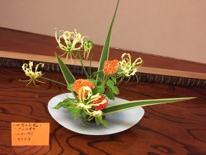 夏の生け花 日本道